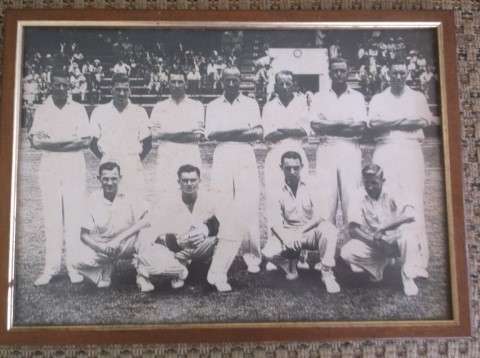 CRICKET : BORDER vs THE 1949/50 TOURING AUSTRALIAN TEAM AT JAN SMUTS, EAST LONDON